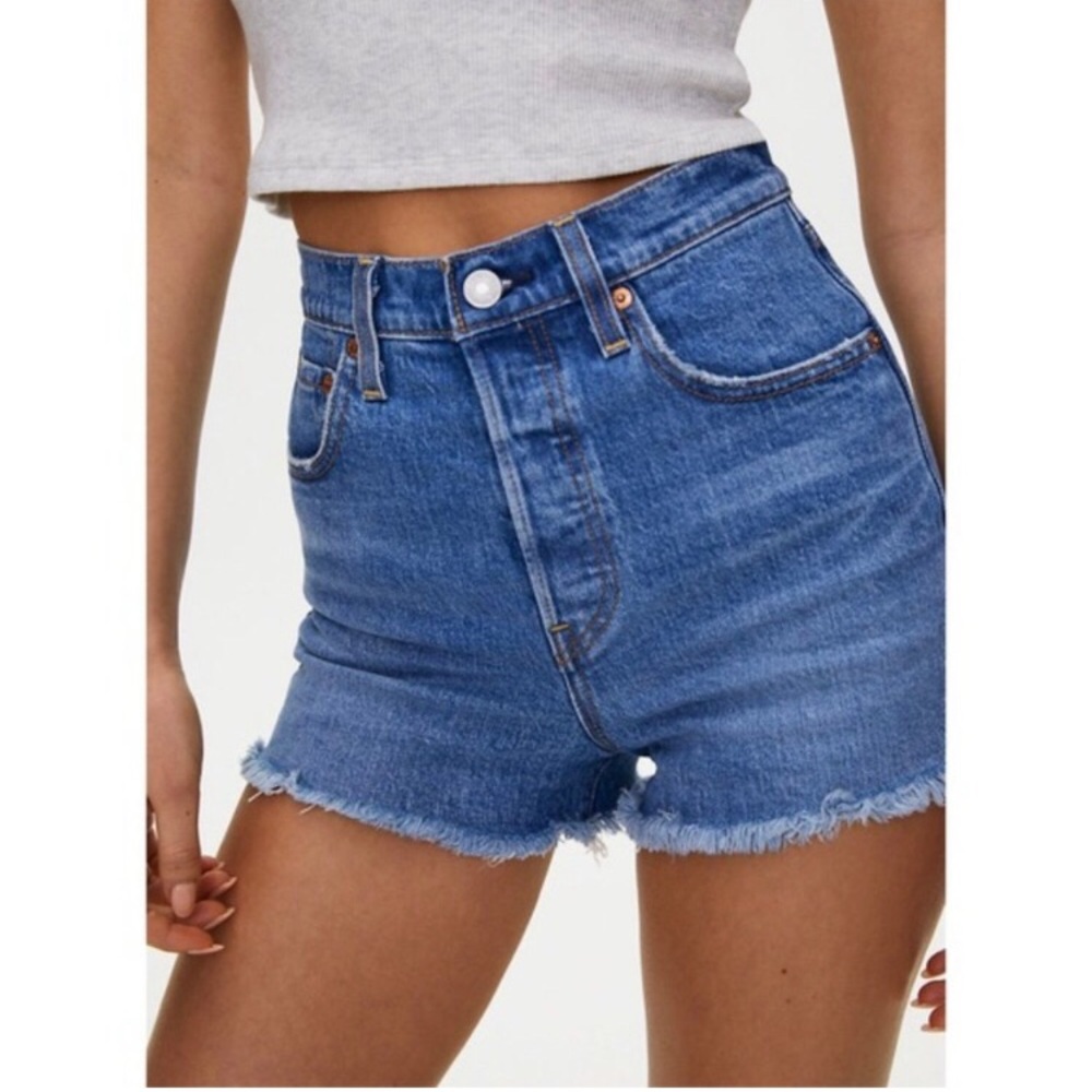 Levis Ribcage short Urban Oasis 25